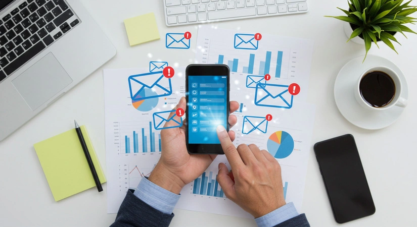 Kuyruk Teknolojisiyle Kesintisiz SMS ve E-Posta Gönderimi